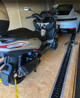ADL Logistics offers enclosed transport for motorcycles, ensuring safe and secure vehicle shipping  nationwide